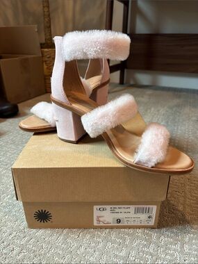 UGG Women's Blush Pink Del Rey Fluff Faux-Suede Strap Block Heels, W9, EUC!